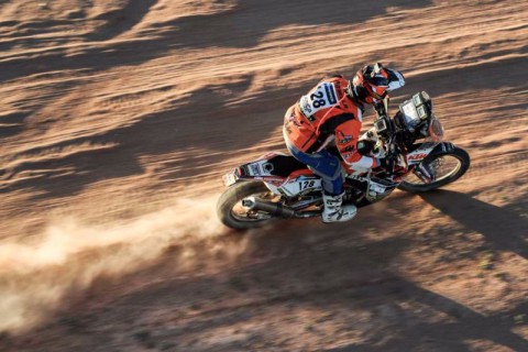 afr17d05j0306-18733-800-600-80